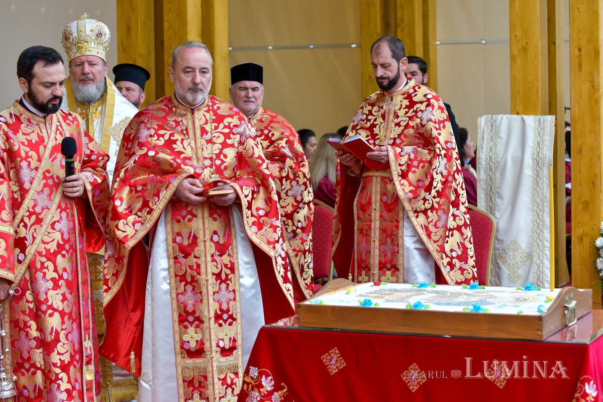 „Tot pământul este plin de minunile Sfântului Mare Mucenic Dimitrie” 274189