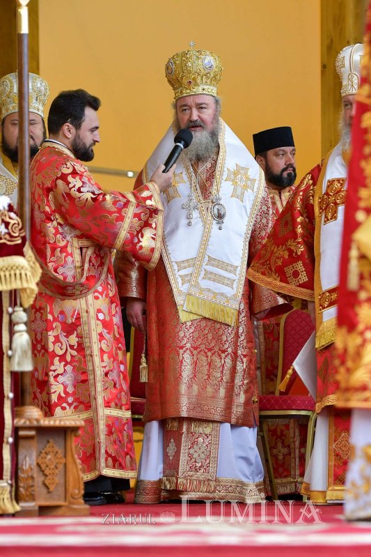 „Tot pământul este plin de minunile Sfântului Mare Mucenic Dimitrie” 274191