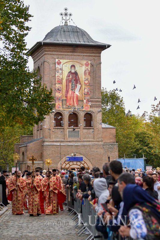 „Tot pământul este plin de minunile Sfântului Mare Mucenic Dimitrie” 274192