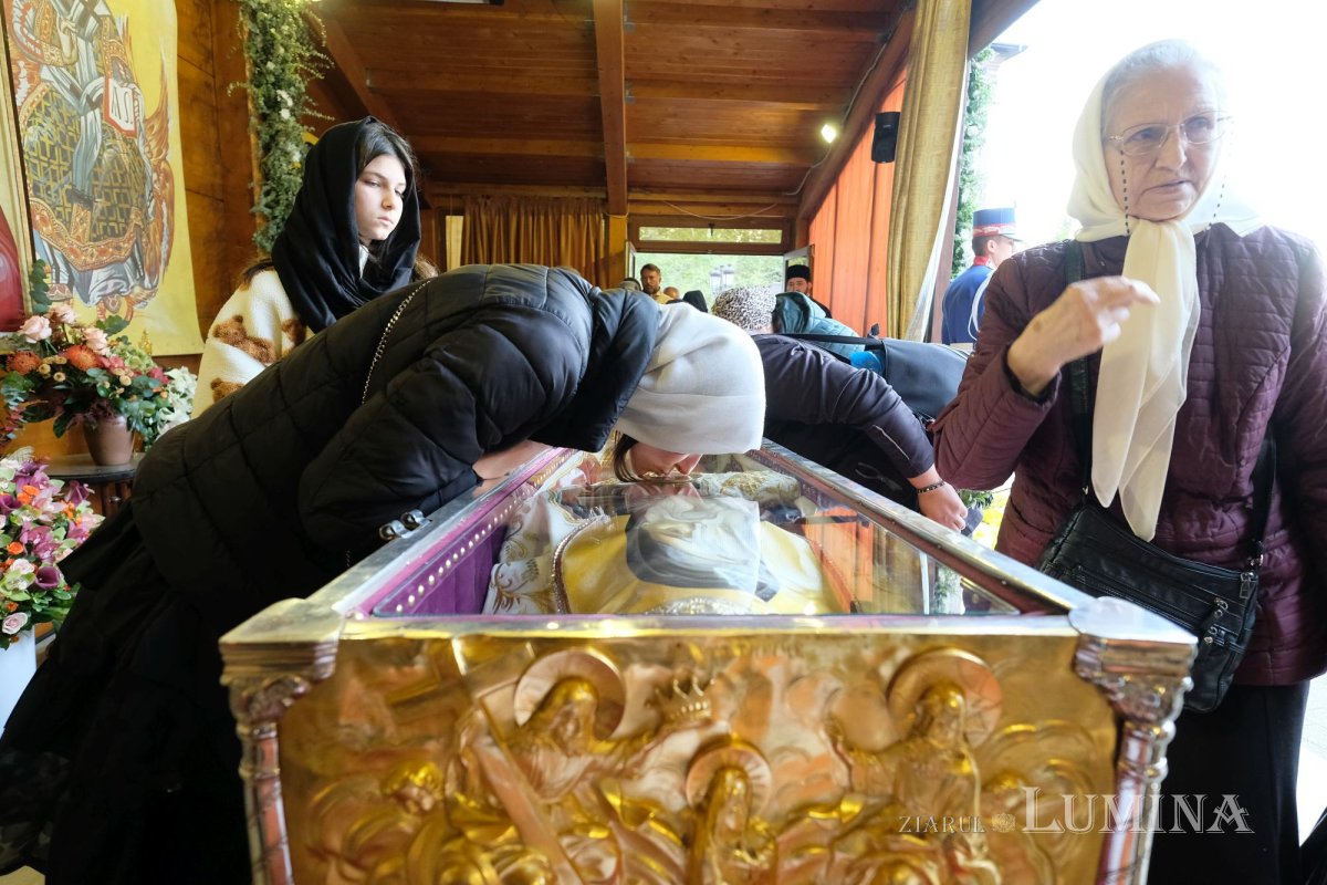 Capitala şi-a cinstit cu evlavie Sfântul Ocrotitor 274363