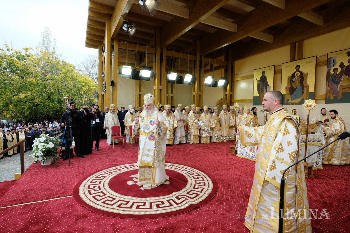 Capitala şi-a cinstit cu evlavie Sfântul Ocrotitor 274377