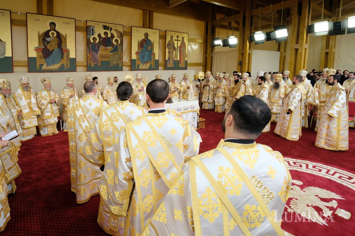 Capitala şi-a cinstit cu evlavie Sfântul Ocrotitor 274393