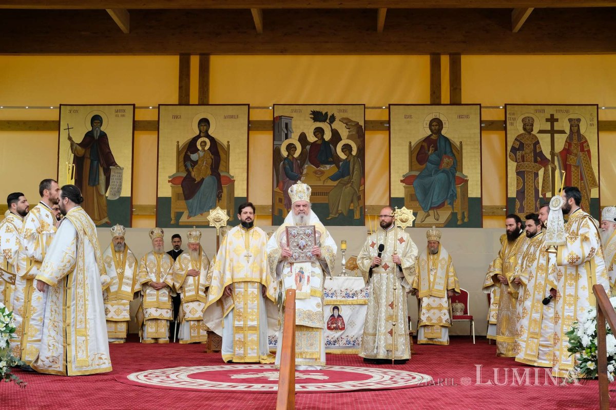 Capitala şi-a cinstit cu evlavie Sfântul Ocrotitor 274415