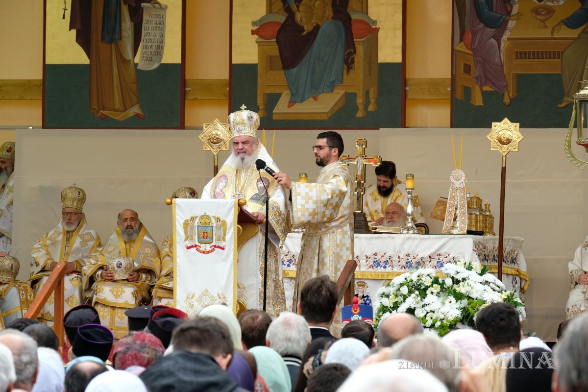 Capitala şi-a cinstit cu evlavie Sfântul Ocrotitor 274417