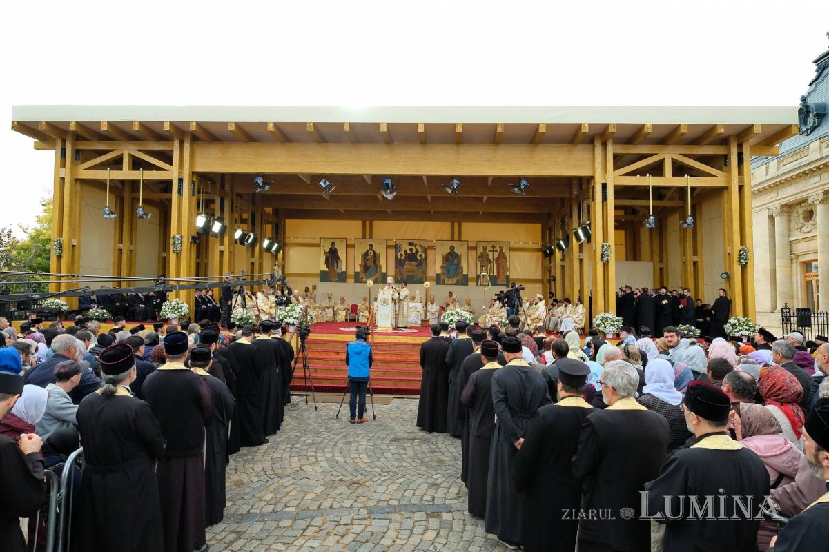 Capitala şi-a cinstit cu evlavie Sfântul Ocrotitor 274418