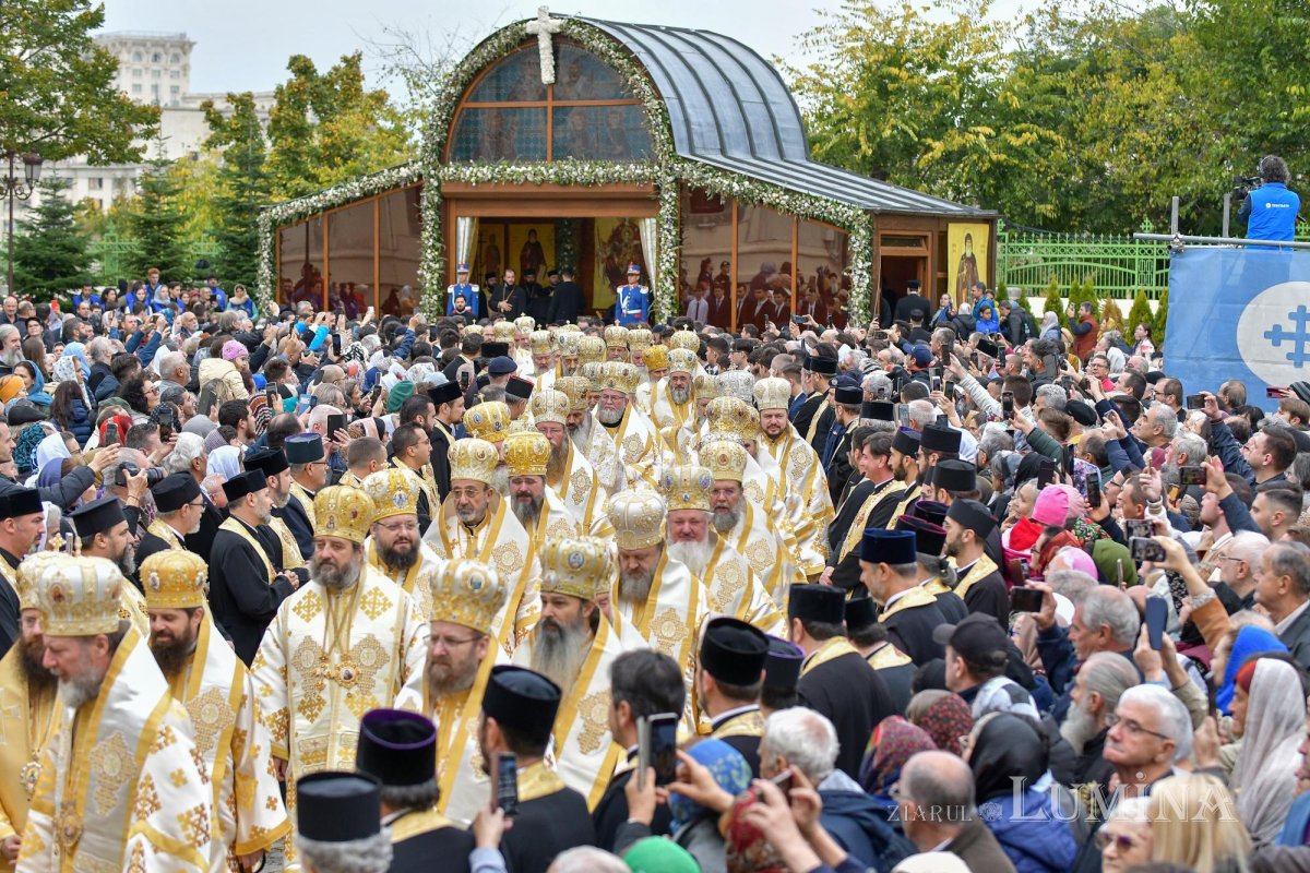 Capitala şi-a cinstit cu evlavie Sfântul Ocrotitor 274445