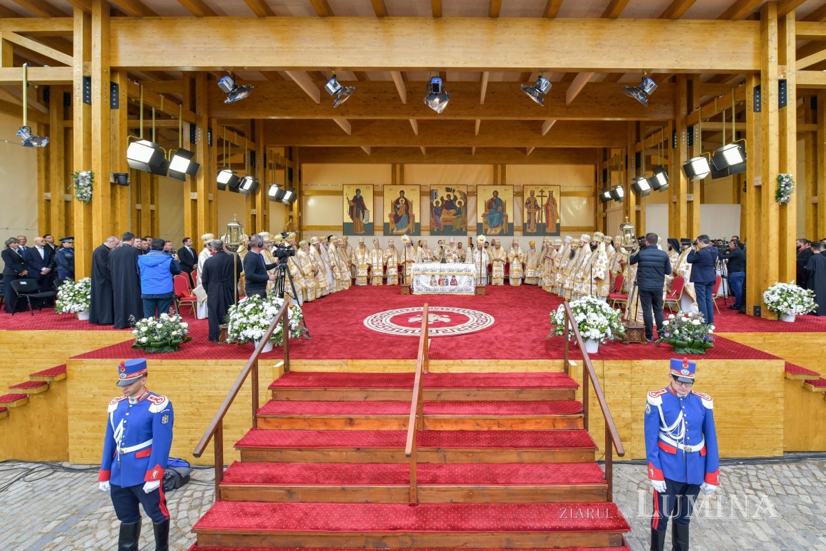 Capitala şi-a cinstit cu evlavie Sfântul Ocrotitor 274452