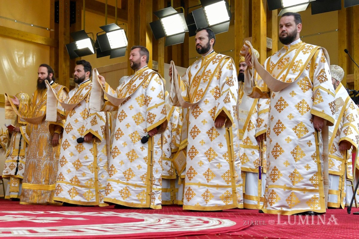 Capitala şi-a cinstit cu evlavie Sfântul Ocrotitor 274455