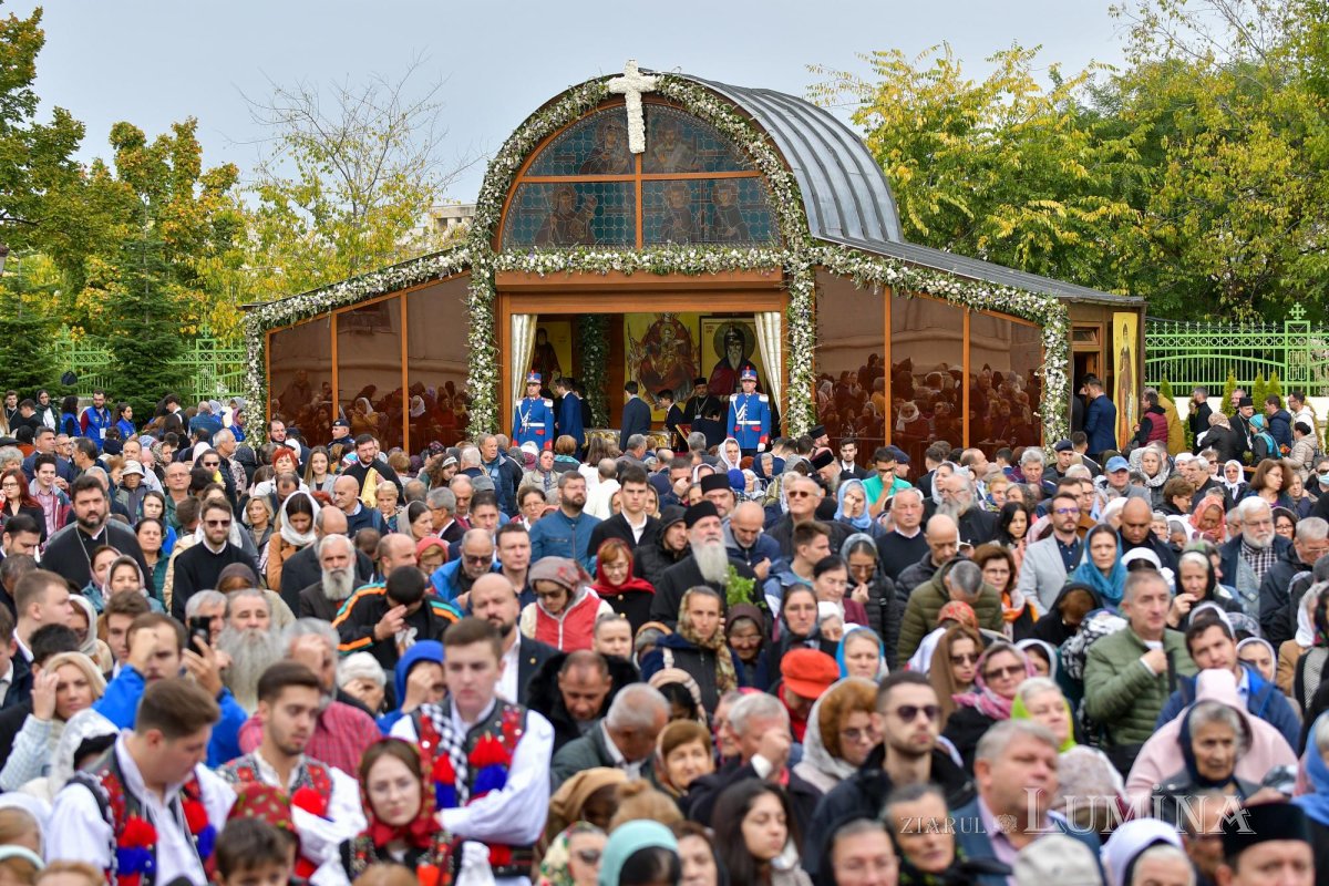 Capitala şi-a cinstit cu evlavie Sfântul Ocrotitor 274468