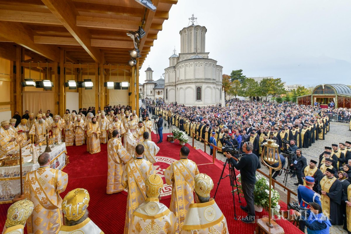 Capitala şi-a cinstit cu evlavie Sfântul Ocrotitor 274470