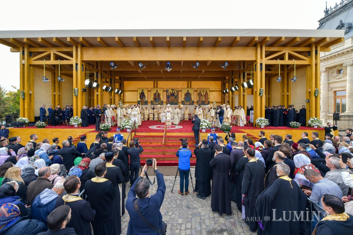 Capitala şi-a cinstit cu evlavie Sfântul Ocrotitor 274479