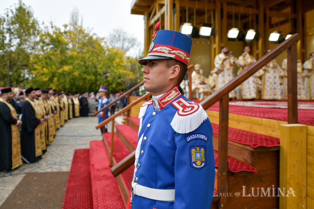 Capitala şi-a cinstit cu evlavie Sfântul Ocrotitor 274484