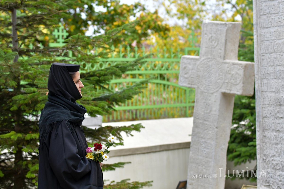 Capitala şi-a cinstit cu evlavie Sfântul Ocrotitor 274493