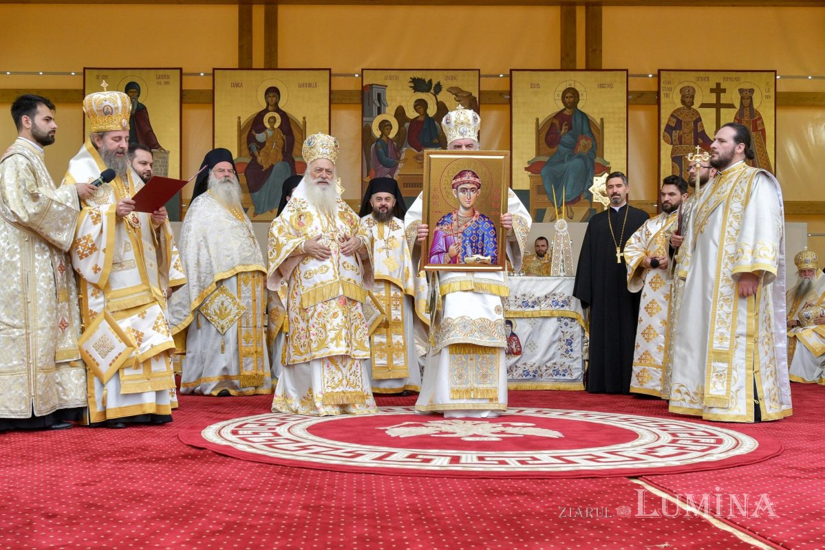 Capitala şi-a cinstit cu evlavie Sfântul Ocrotitor 274505