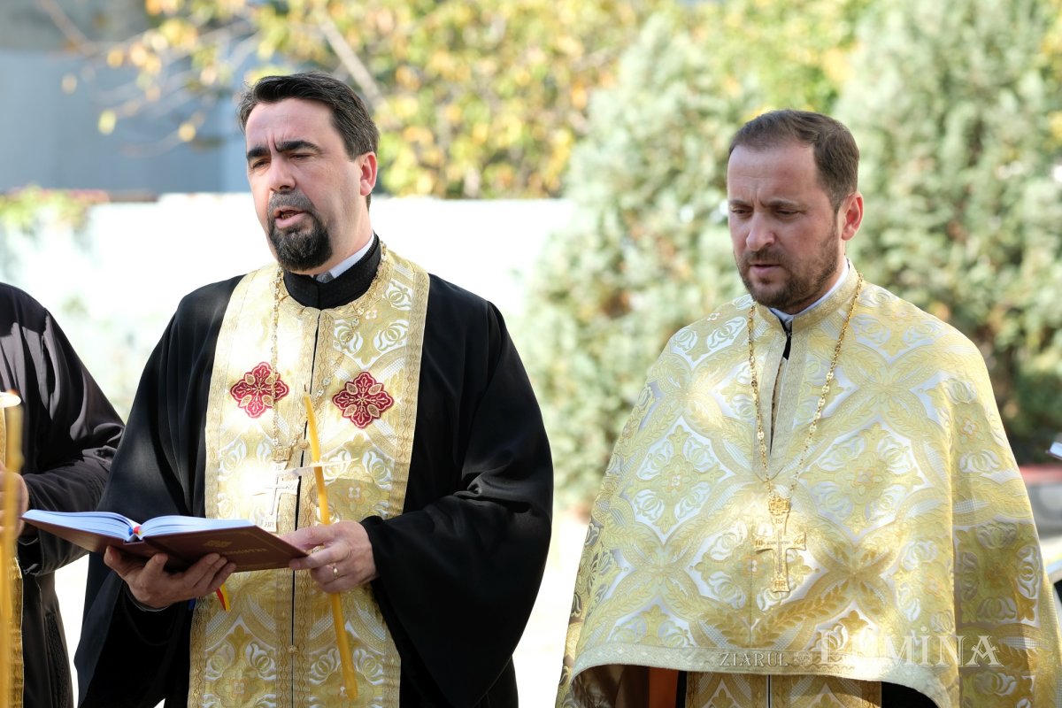 Rugăciune pentru odihna sufletelor victimelor de la clubul Colectiv 274869