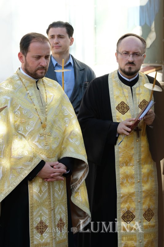 Rugăciune pentru odihna sufletelor victimelor de la clubul Colectiv 274876