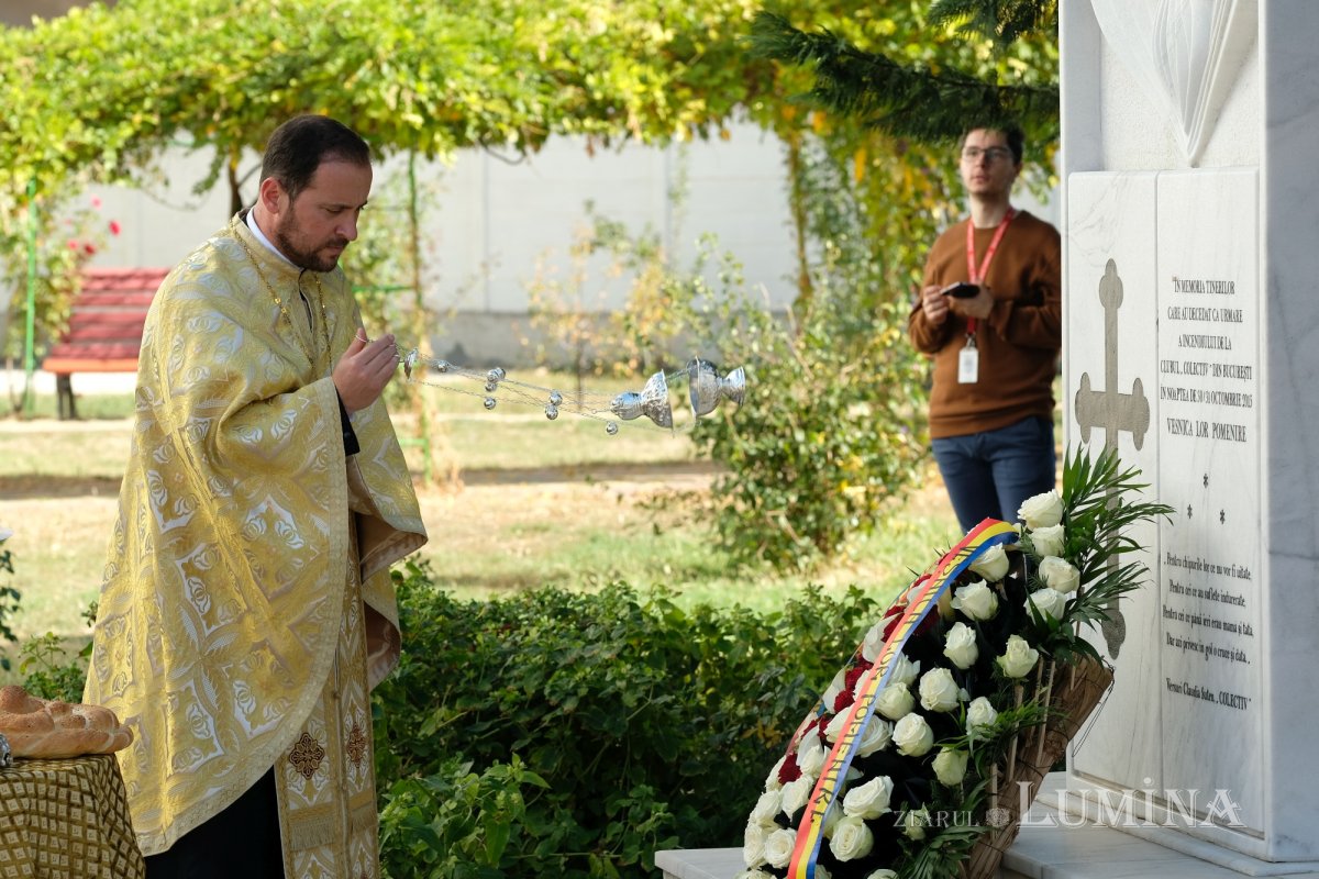 Rugăciune pentru odihna sufletelor victimelor de la clubul Colectiv 274877