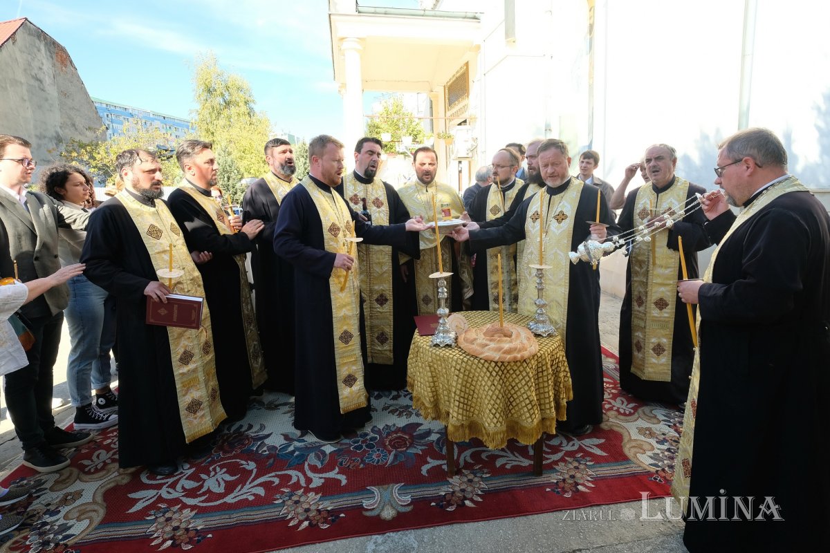 Rugăciune pentru odihna sufletelor victimelor de la clubul Colectiv 274880