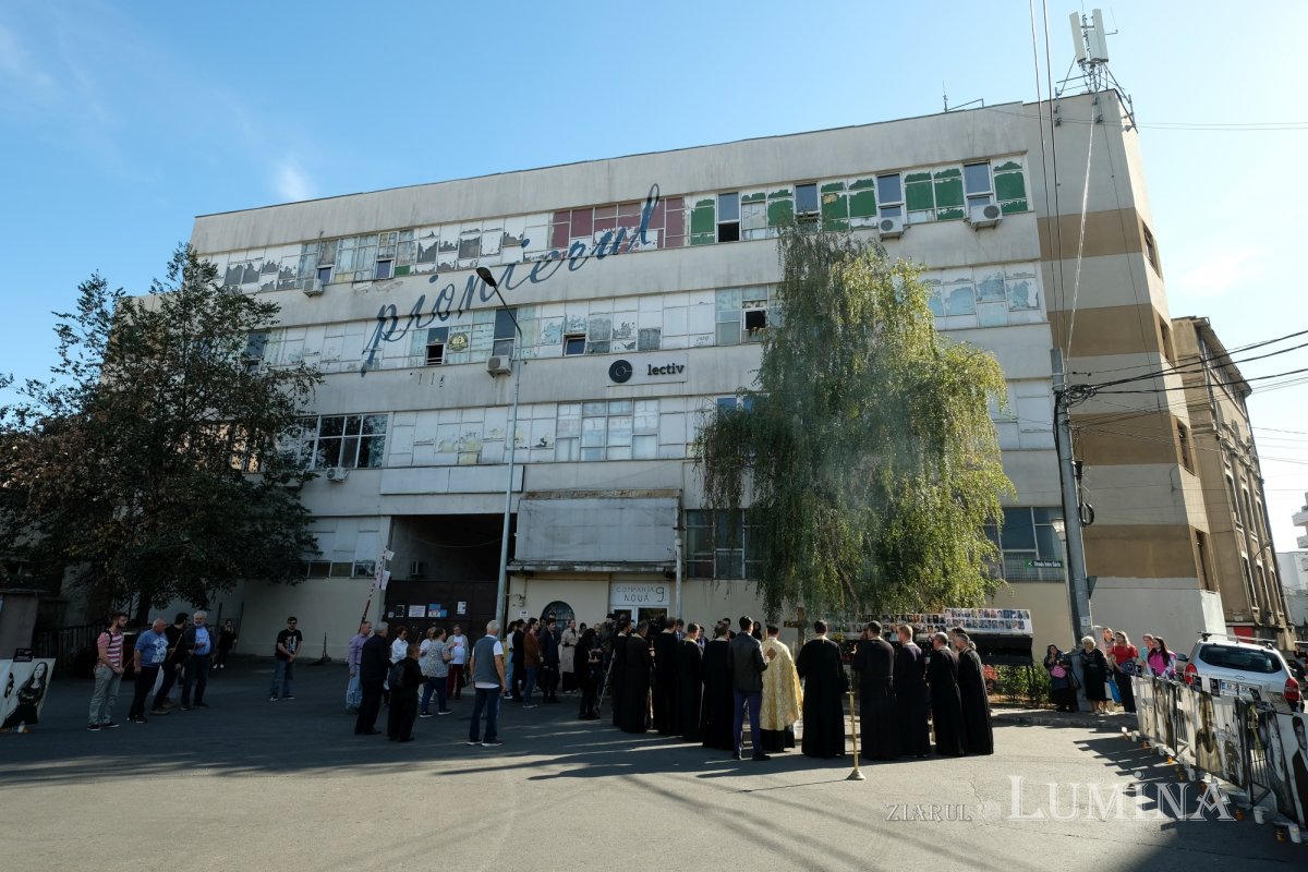 Rugăciune pentru odihna sufletelor victimelor de la clubul Colectiv 274889