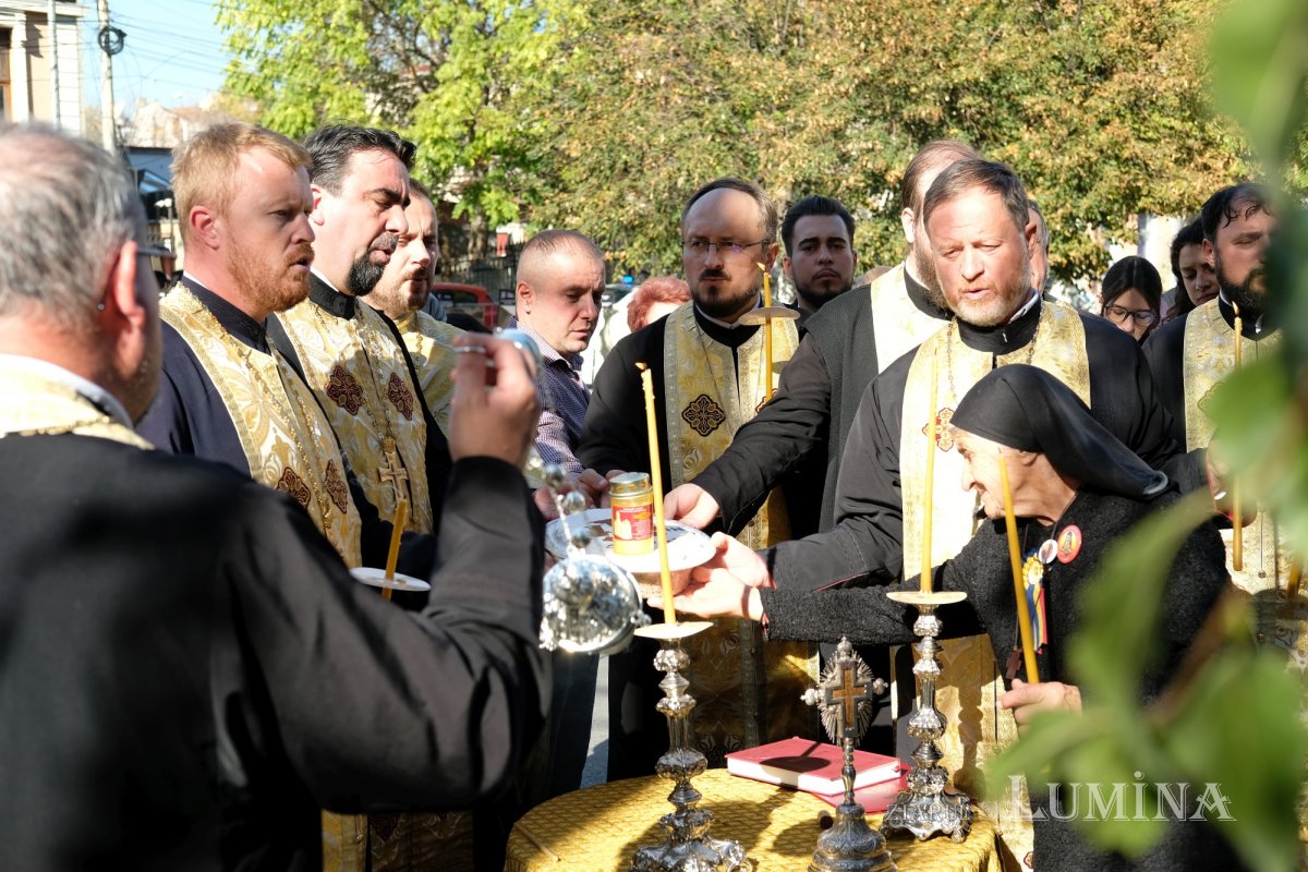 Rugăciune pentru odihna sufletelor victimelor de la clubul Colectiv 274895