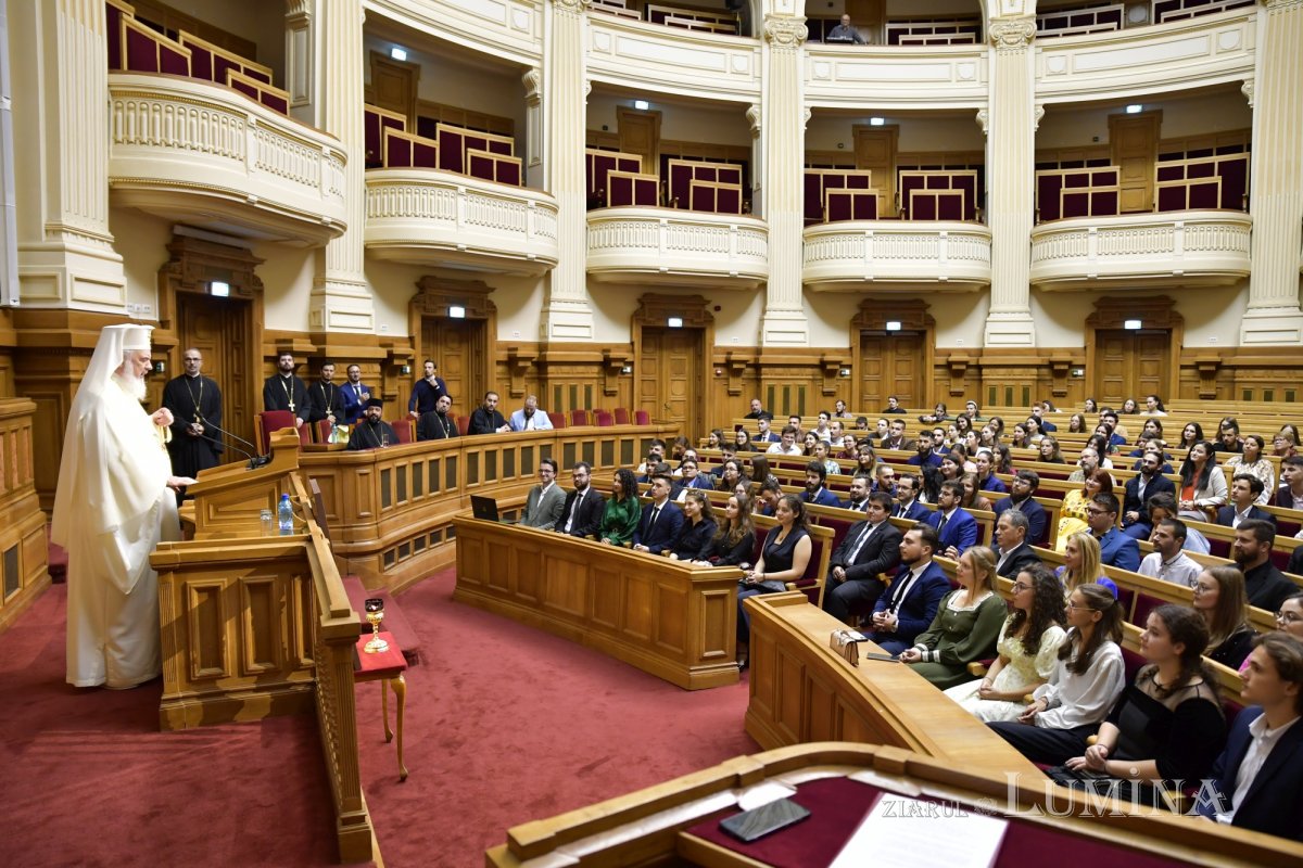 Voluntariatul este liant al comuniunii umane prin generozitate 275010