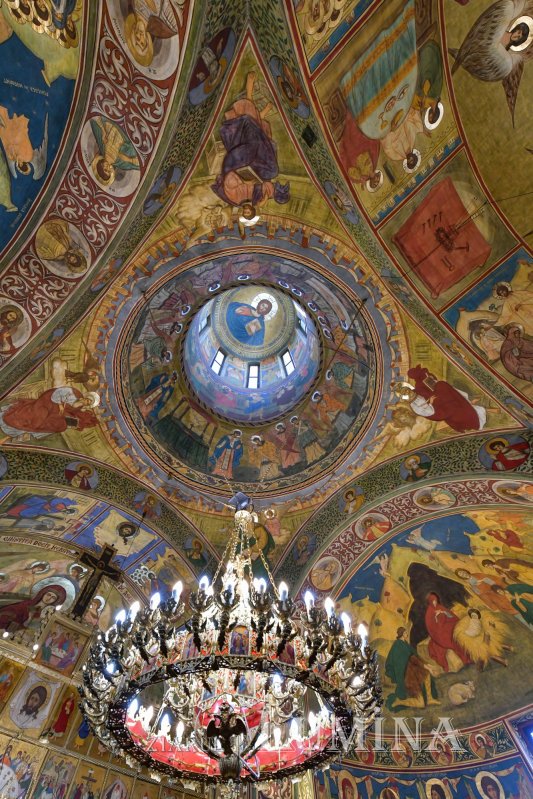 A fost sfințită pictura bisericii parohiei prahovene Valea Crângului 275511