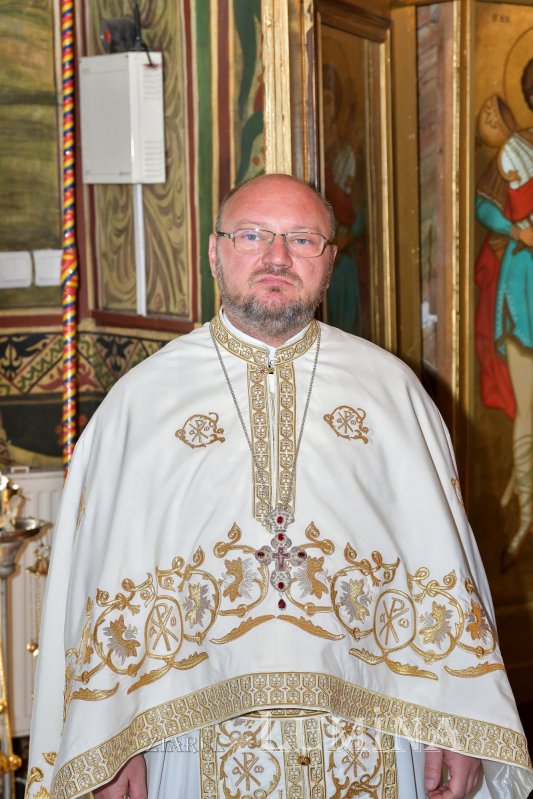 A fost sfințită pictura bisericii parohiei prahovene Valea Crângului 275524