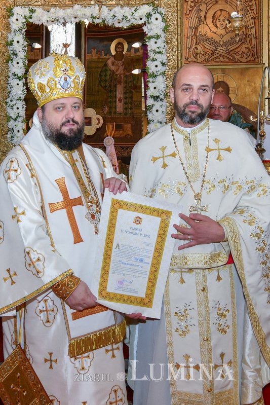 A fost sfințită pictura bisericii parohiei prahovene Valea Crângului 275558