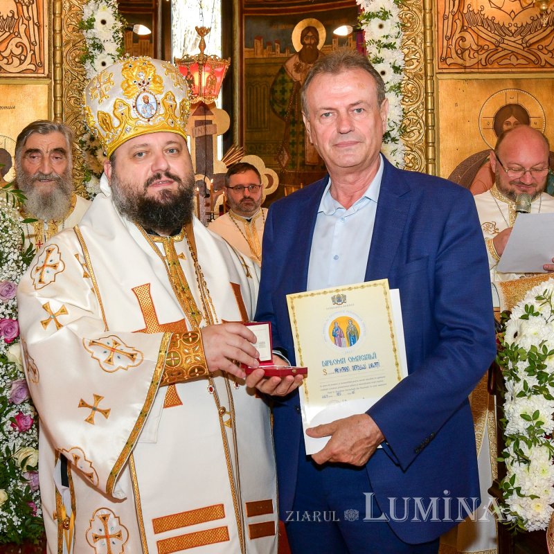 A fost sfințită pictura bisericii parohiei prahovene Valea Crângului 275560