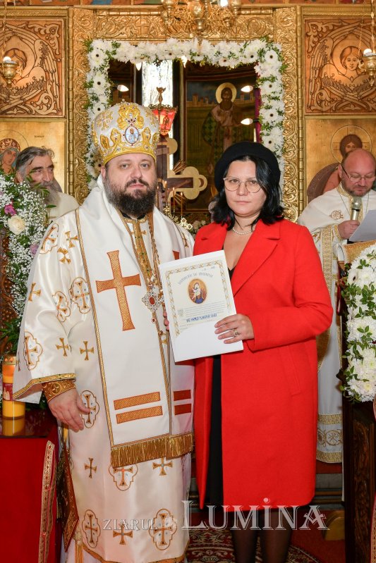 A fost sfințită pictura bisericii parohiei prahovene Valea Crângului 275561