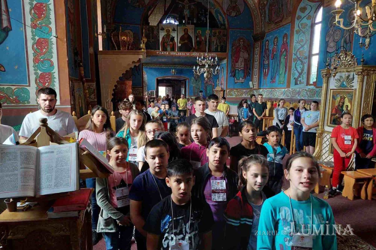 Comoara „Sfinţilor Voievozi” din vatra satului ieşean Moşna 274518