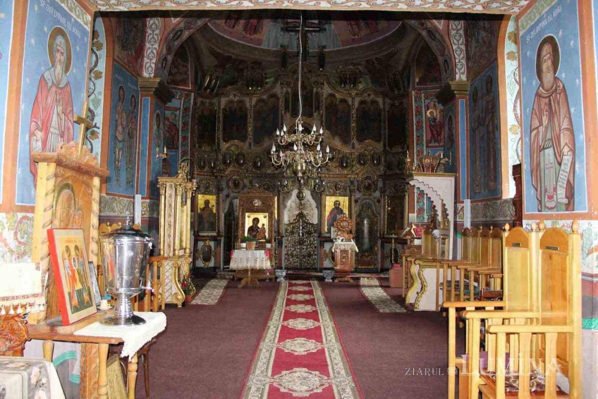 Comoara „Sfinţilor Voievozi” din vatra satului ieşean Moşna 274519