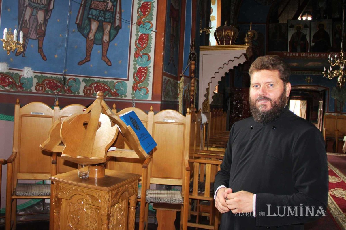 Comoara „Sfinţilor Voievozi” din vatra satului ieşean Moşna 274523