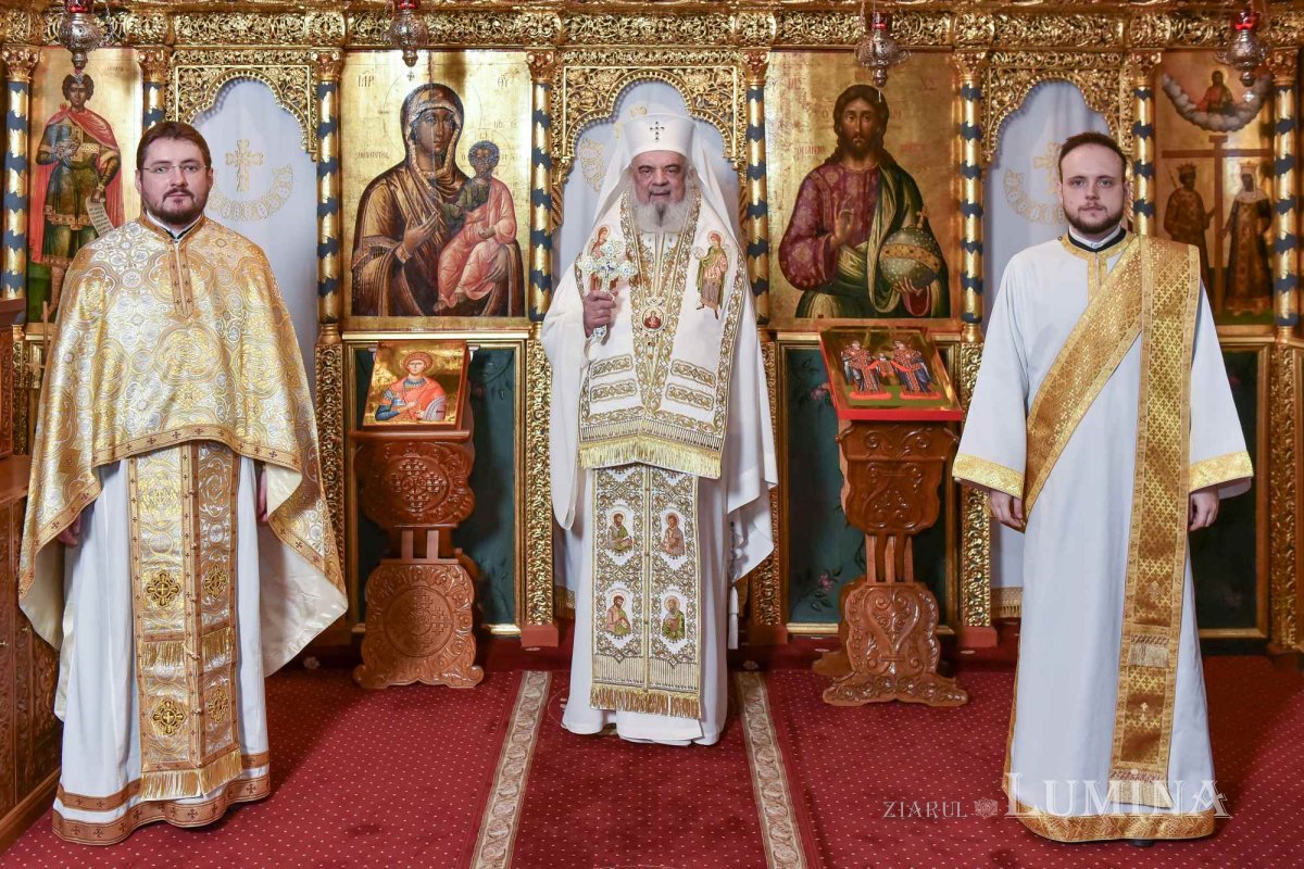 „Îngerii sunt icoane ale slavei, frumuseții și sfințeniei lui Dumnezeu” 276177