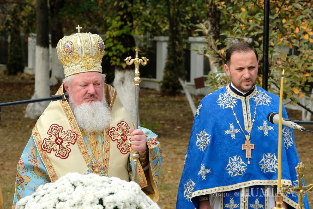 Jandarmii bucureșteni și-au sărbătorit ocrotitorii cerești 276053