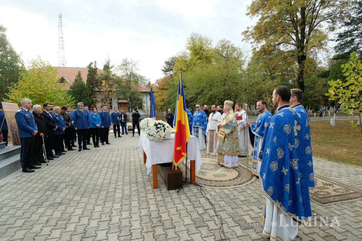 Jandarmii bucureșteni și-au sărbătorit ocrotitorii cerești 276058