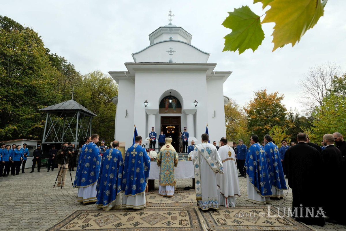 Jandarmii bucureșteni și-au sărbătorit ocrotitorii cerești 276059