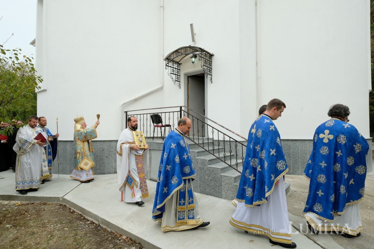 Jandarmii bucureșteni și-au sărbătorit ocrotitorii cerești 276064