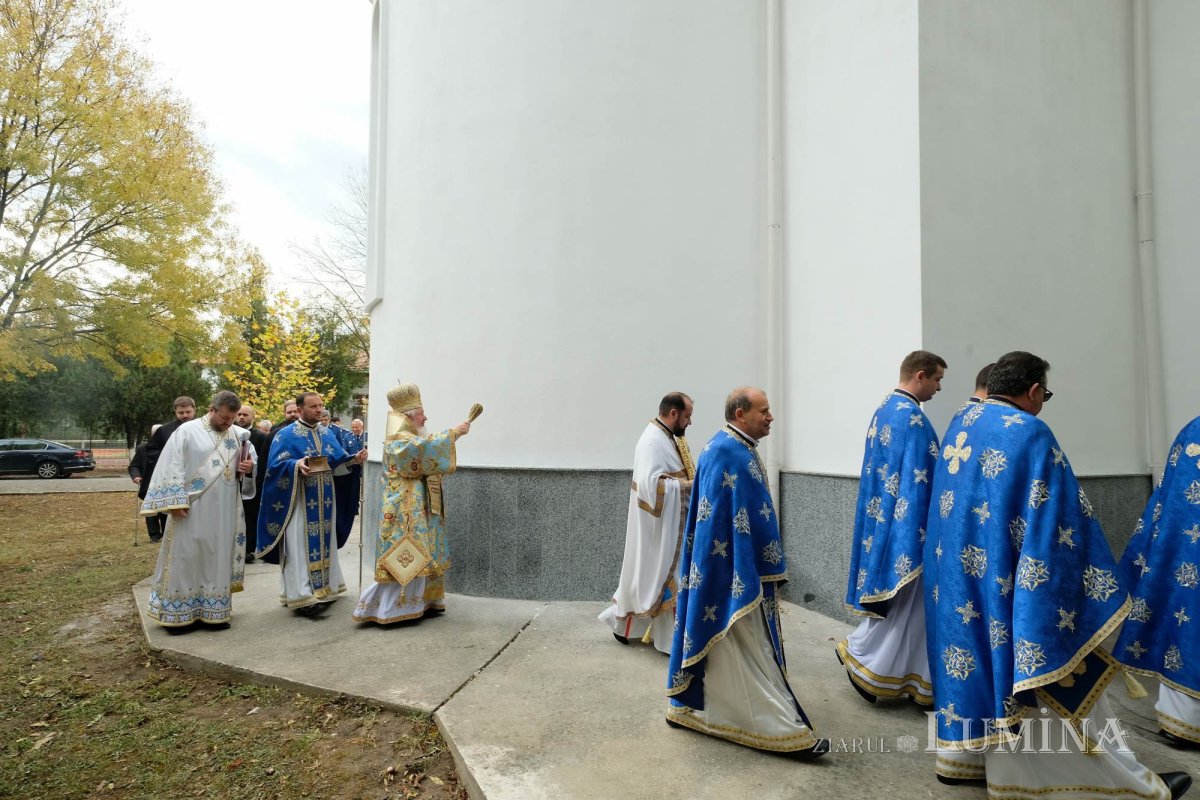 Jandarmii bucureșteni și-au sărbătorit ocrotitorii cerești 276066