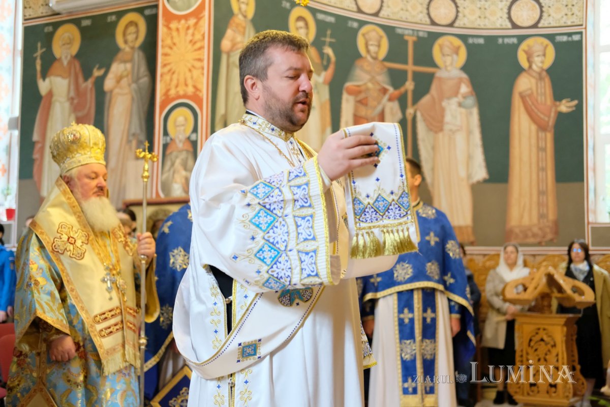 Jandarmii bucureșteni și-au sărbătorit ocrotitorii cerești 276077