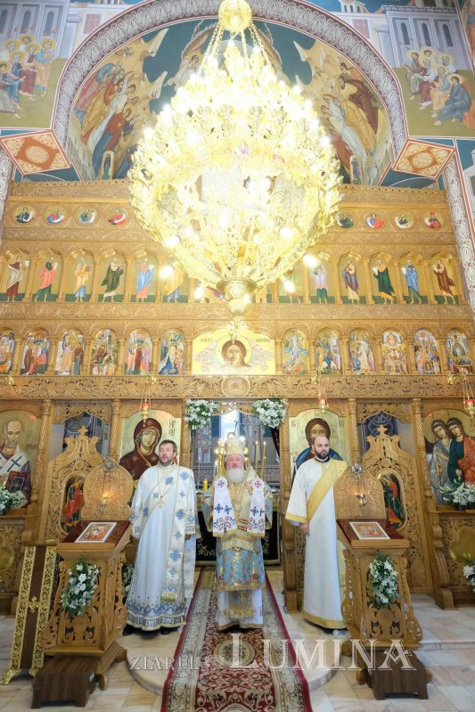 Jandarmii bucureșteni și-au sărbătorit ocrotitorii cerești 276090