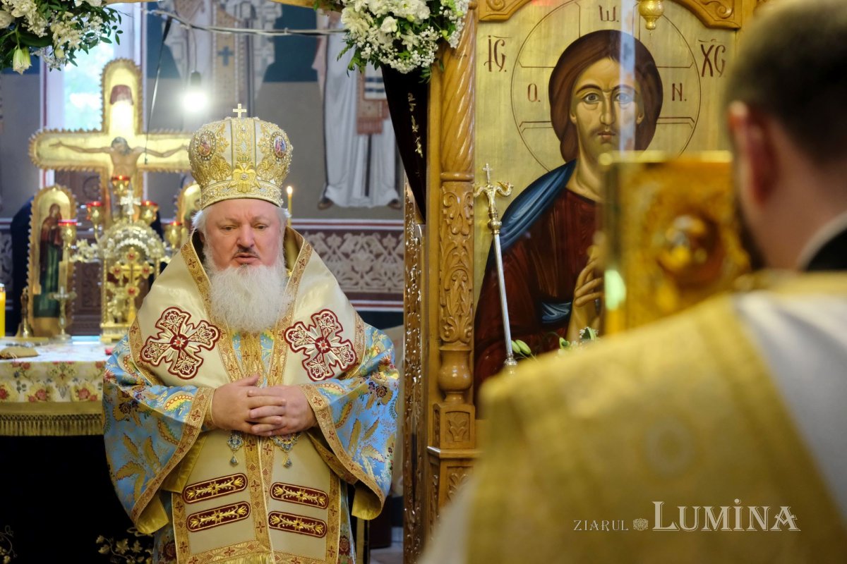 Jandarmii bucureșteni și-au sărbătorit ocrotitorii cerești 276092