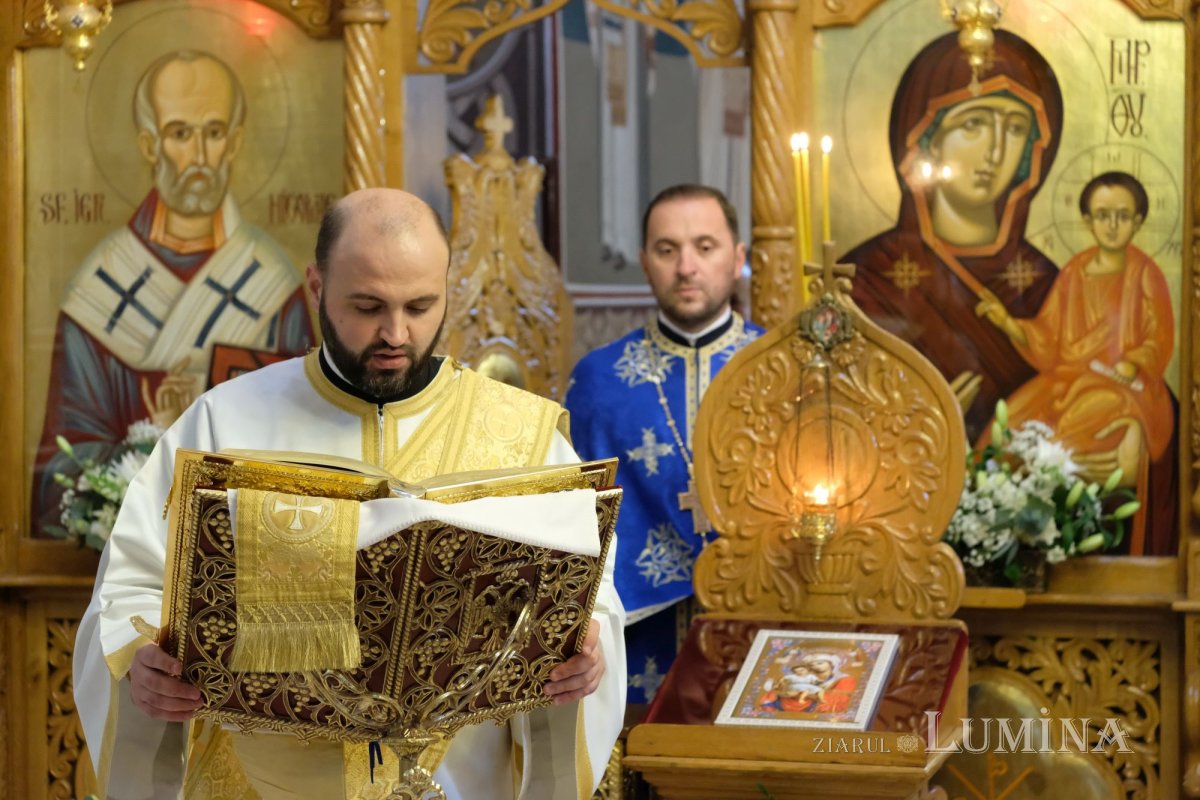 Jandarmii bucureșteni și-au sărbătorit ocrotitorii cerești 276094