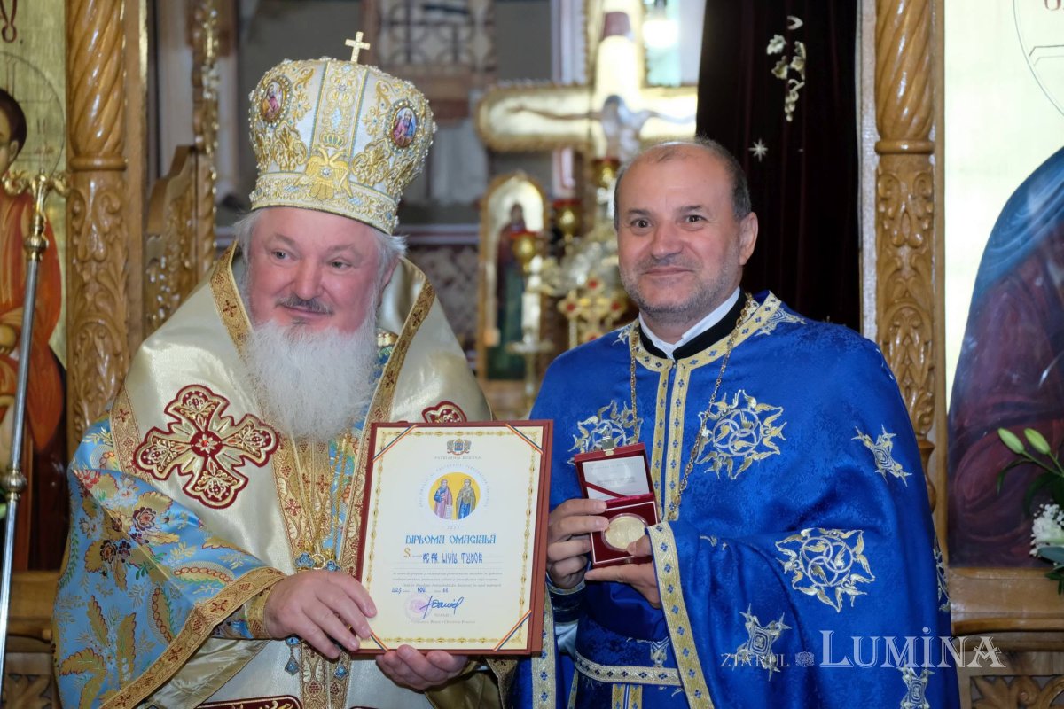 Jandarmii bucureșteni și-au sărbătorit ocrotitorii cerești 276098