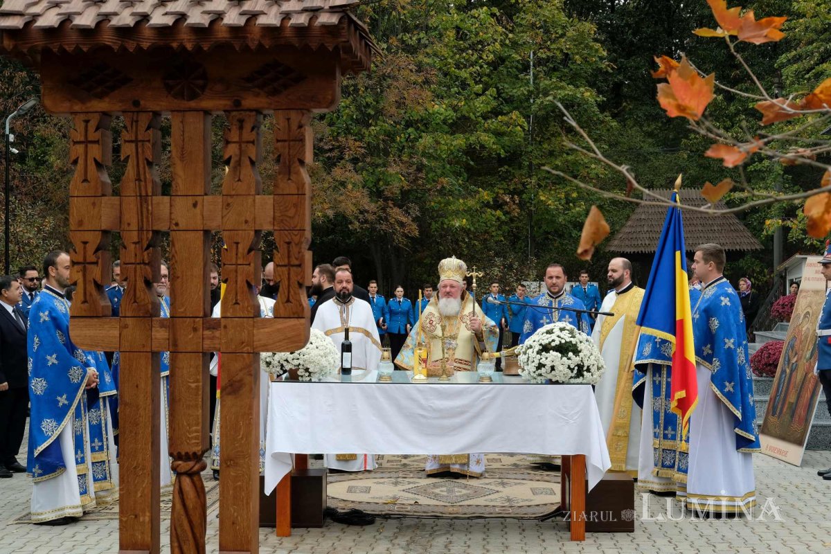 Jandarmii bucureșteni și-au sărbătorit ocrotitorii cerești 276099