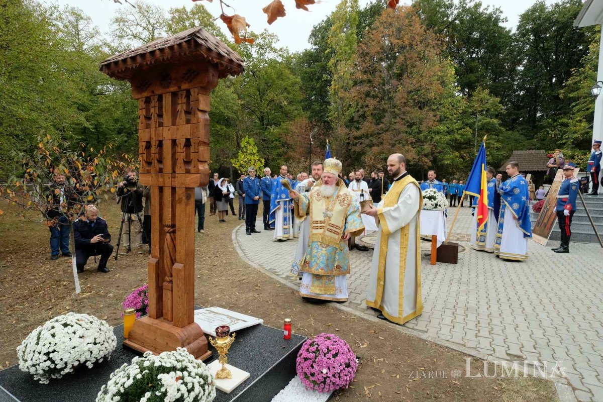 Jandarmii bucureșteni și-au sărbătorit ocrotitorii cerești 276104