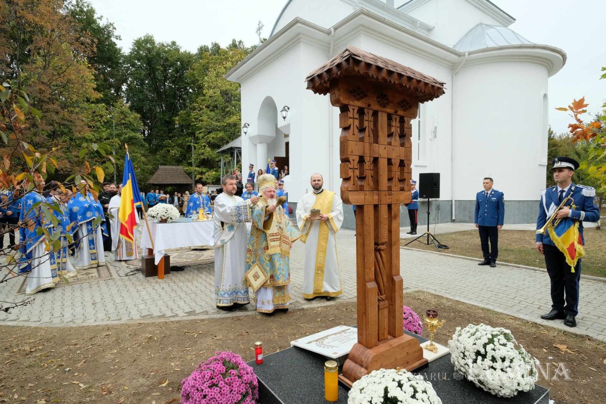Jandarmii bucureșteni și-au sărbătorit ocrotitorii cerești 276105