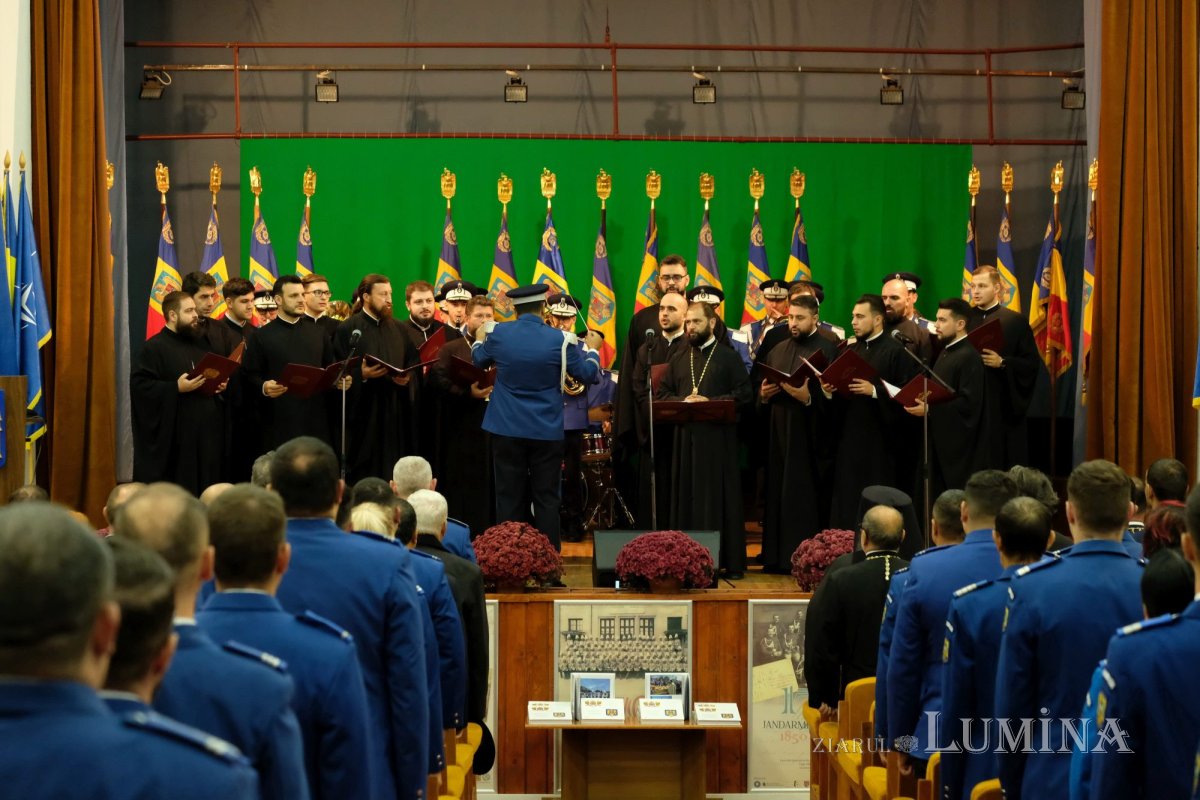 Jandarmii bucureșteni și-au sărbătorit ocrotitorii cerești 276116