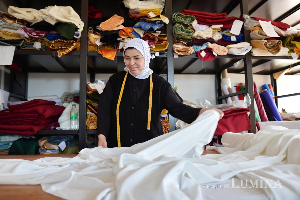 Rugăciunea și lucrul se împletesc armonios în atelierele Mănăstirii Pasărea 275806