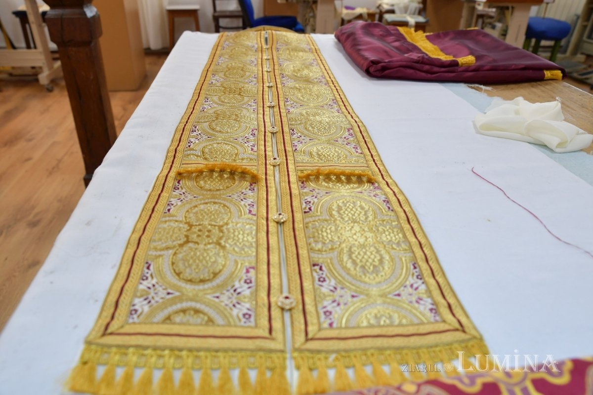 Rugăciunea și lucrul se împletesc armonios în atelierele Mănăstirii Pasărea 275850